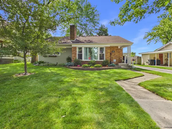 213 Sawyer Street, GrandBlanc, MI 48439