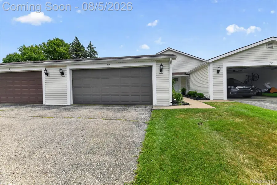 75 Oxford Oaks Drive #75, Oxford, MI 48371 - #2