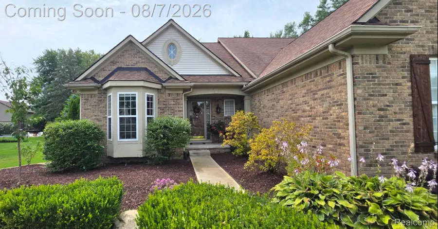 5818 Pine Trace Court, Howell, MI 48843 - #2