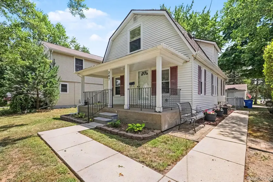 307 North Street, Holly, MI 48442 - #2