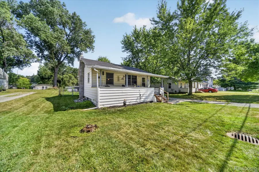 521 E Paulson Street, Lansing, MI 48906 - #2