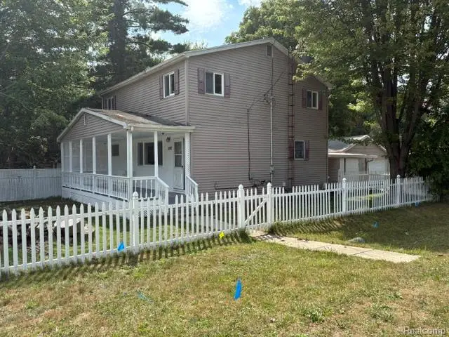 1297 Maxson Street, Flint, MI 48504 - #3
