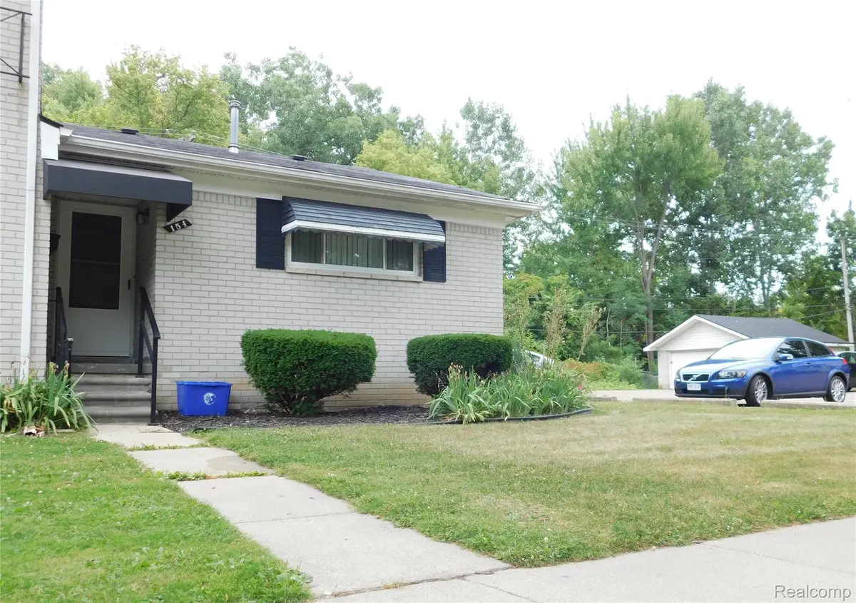 154 S Christine Circle, Mount Clemens, MI 48043 - #1