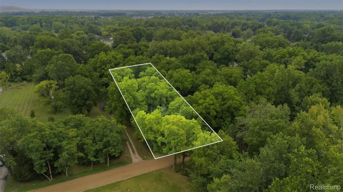 6785 Edwards Road, Belleville, MI 48111 - #1