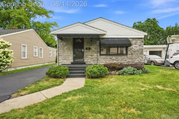596 Nebraska Avenue, Pontiac, MI 48341