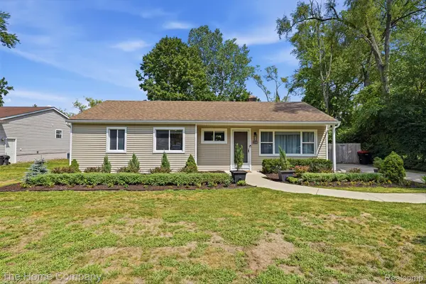 25566 Dunbar Street, Southfield, MI 48033