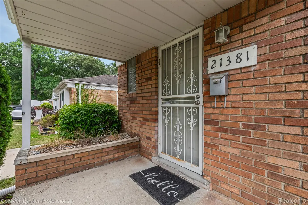 21381 Kipling Street, Oak Park, MI 48237 - #1