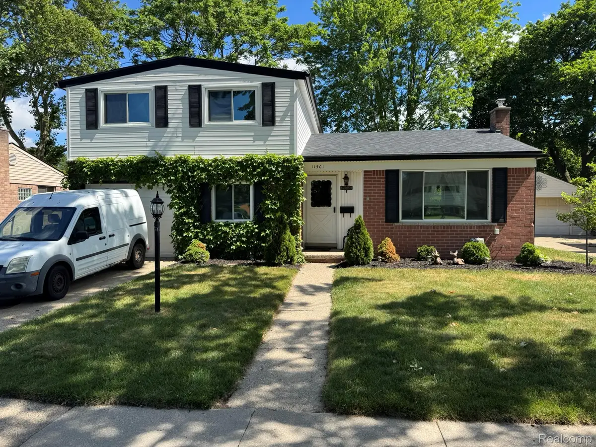 11501 Delvin Drive, Sterling Heights, MI 48314 - #1