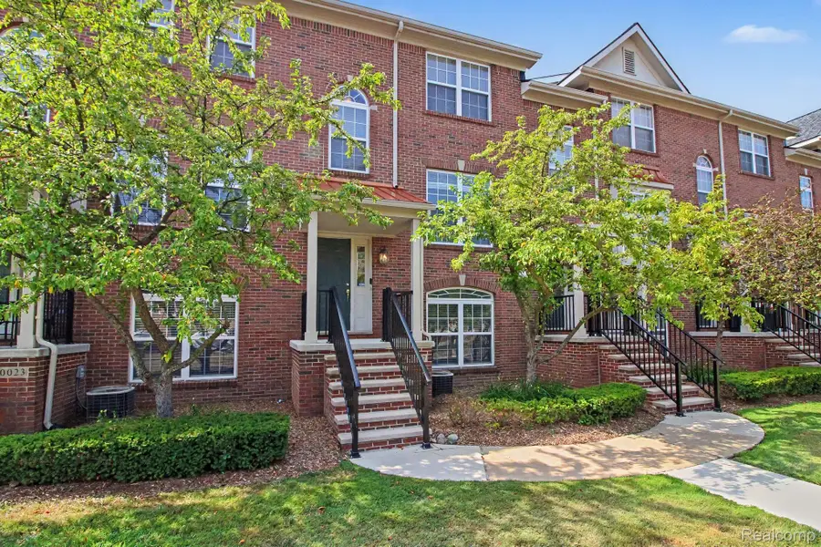 20027 Boardwalk Boulevard, Southfield, MI 48075 - #2