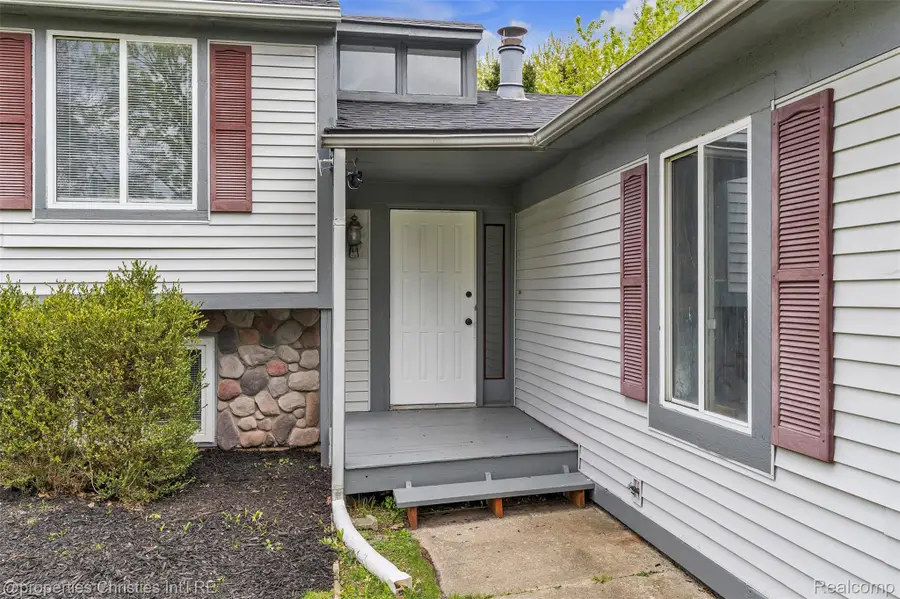 854 Estes Court, Waterford, MI 48327 - #3