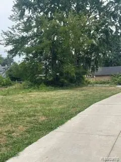 576 Lakewood Street, Detroit, MI 48215 - #3