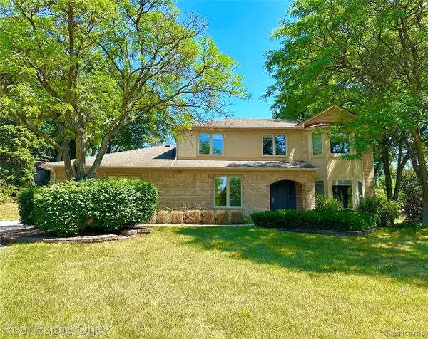 6730 Whiting Drive, Troy, MI 48098