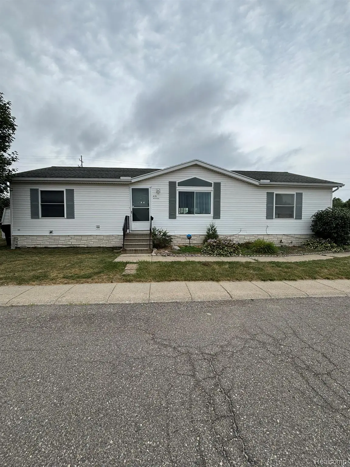 4175 Greenbriar Boulevard, Burton, MI 48529 - #1