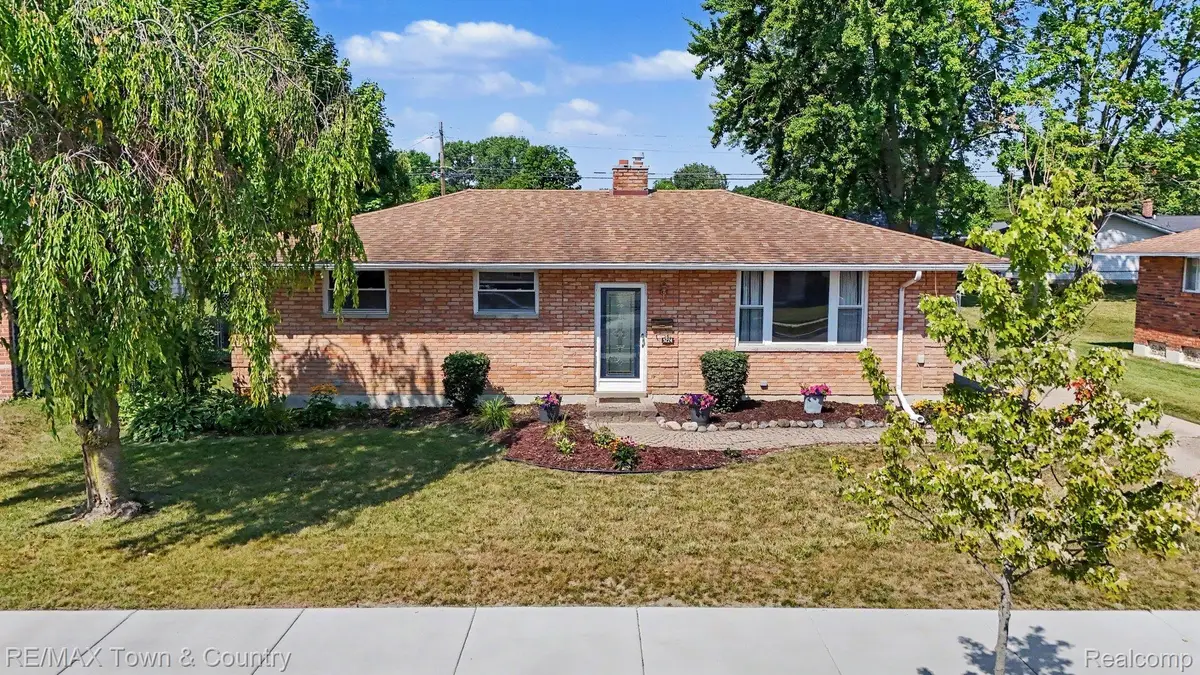 5224 Durwood Drive, Swartz Creek, MI 48473 - #1