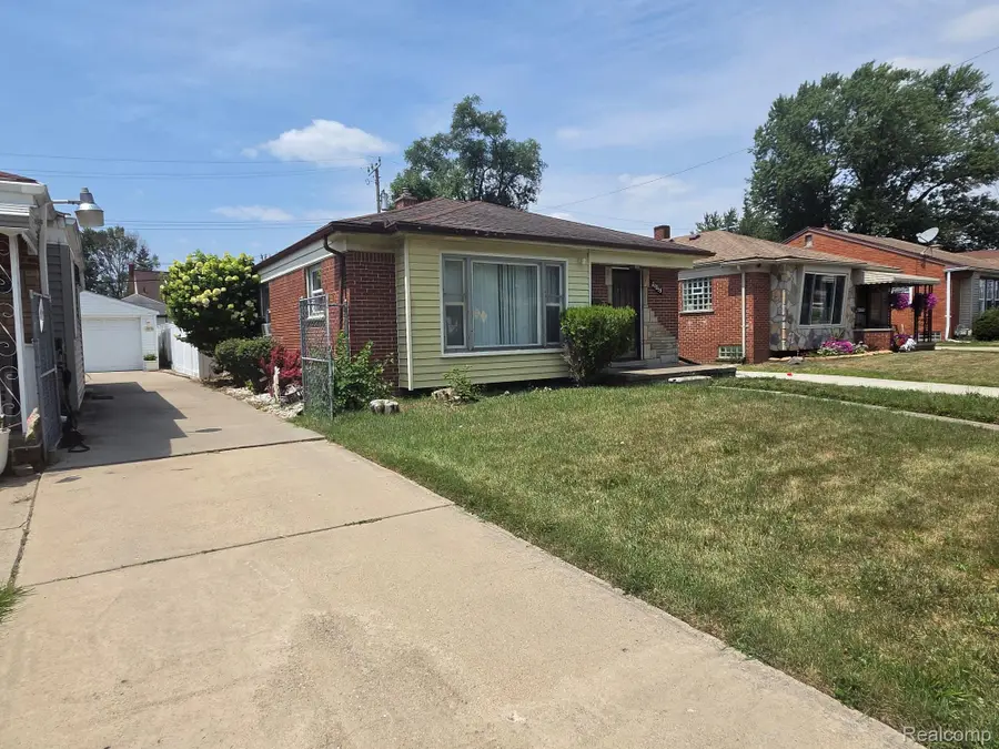 20253 Plainview Avenue, Detroit, MI 48219 - #3