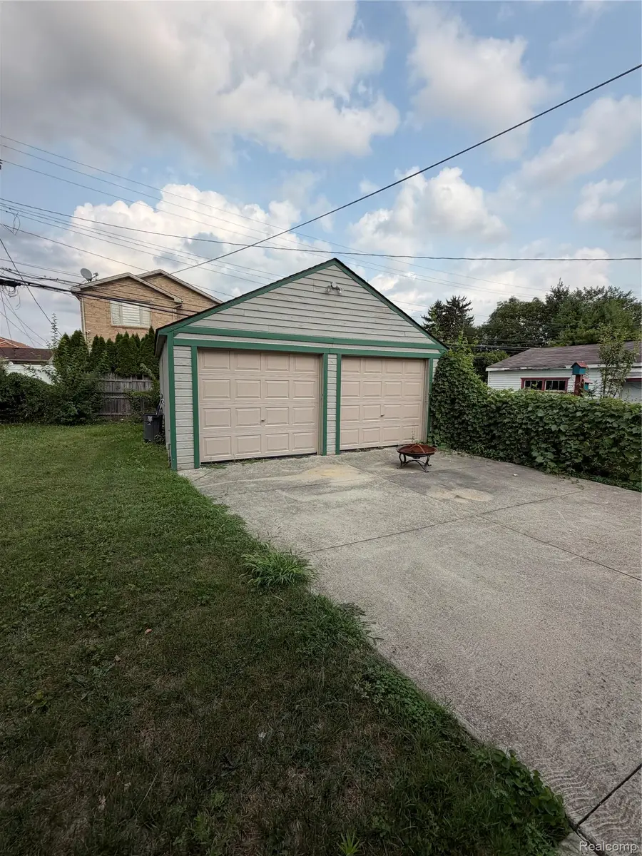 6234 N Beech Daly Road, Dearborn Heights, MI 48127 - #3