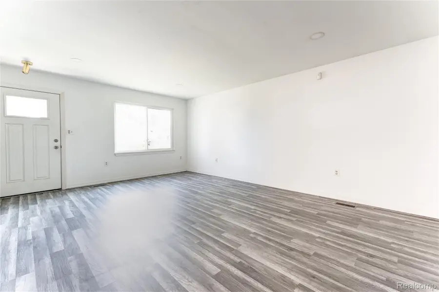 28628 Block Street, Garden City, MI 48135 - #3