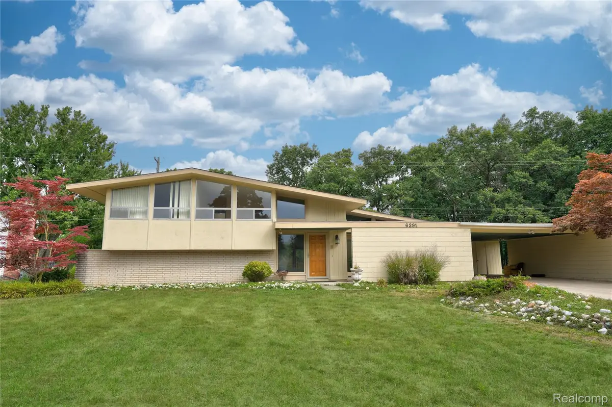 6291 Westview Drive, Grand Blanc, MI 48439 - #1