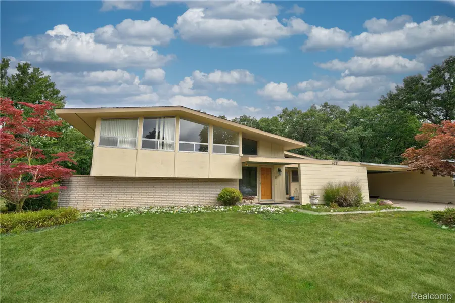6291 Westview Drive, Grand Blanc, MI 48439 - #2