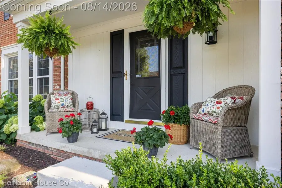 45697 Bryn Mawr Road, Canton, MI 48187 - #2