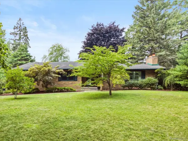 4291 Gratiot Avenue, FortGratiot, MI 48059