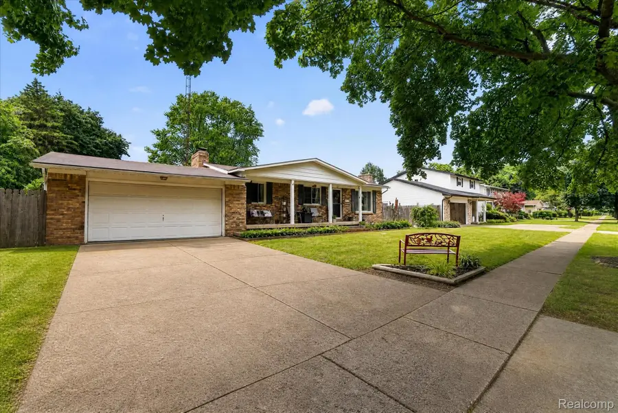 527 Leland Street, Flushing, MI 48433 - #3