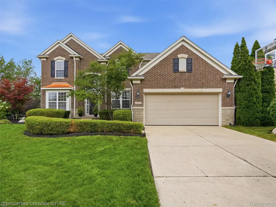 24307 Padstone Dr, Lyon, MI 48178 - #2