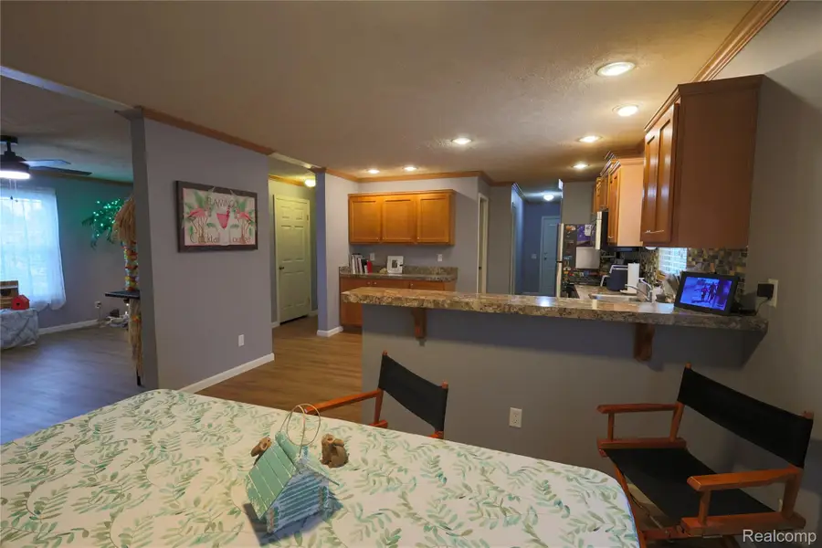 174 Suzanne Blvd, White Lake, MI 48386 - #3