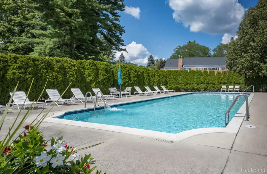 150 Billingsgate Court #Unit D, Bloomfield, MI 48301 - #2
