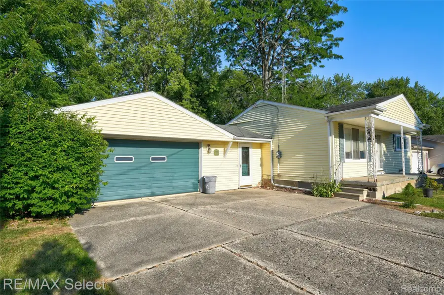 4367 Ashlawn Drive, Flint, MI 48507 - #2