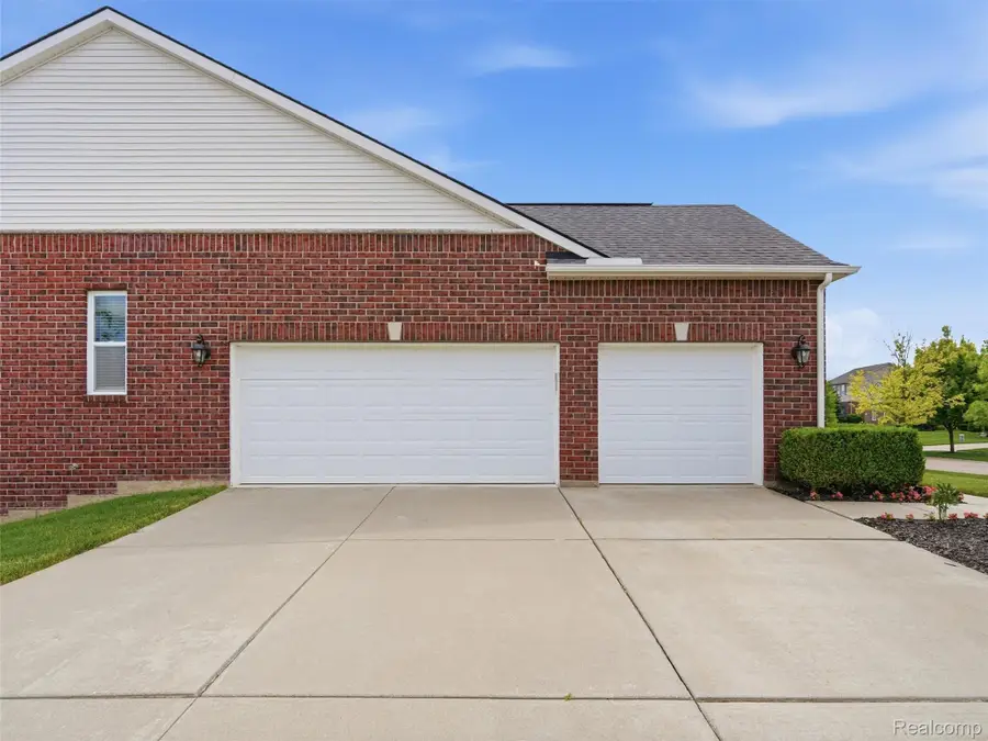 61328 Saddlecreek Drive, Lyon, MI 48178 - #3