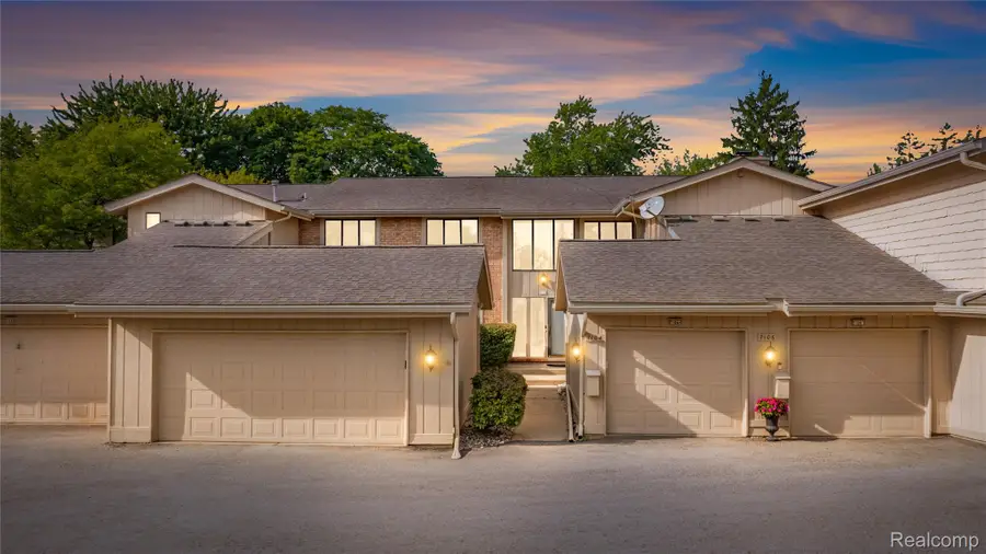 7104 Pebble Park Drive, West Bloomfield, MI 48322 - #2