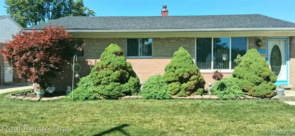23231 Glenbrook Street, StClairShores, MI 48082
