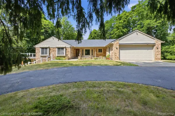 35903 Howard Road, Farmington, MI 48331
