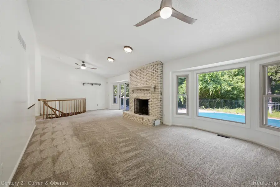 35903 Howard Road, Farmington, MI 48331 - #3