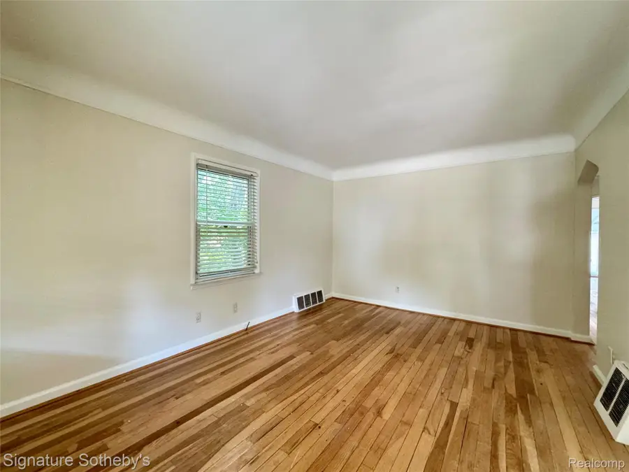 911 S Wilson Avenue, Royal Oak, MI 48067 - #2