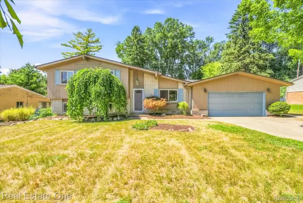 4805 Whitlow Boulevard, CommerceTwp, MI 48382