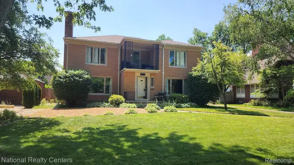 821 Pemberton Road, GrossePointe, MI 48230