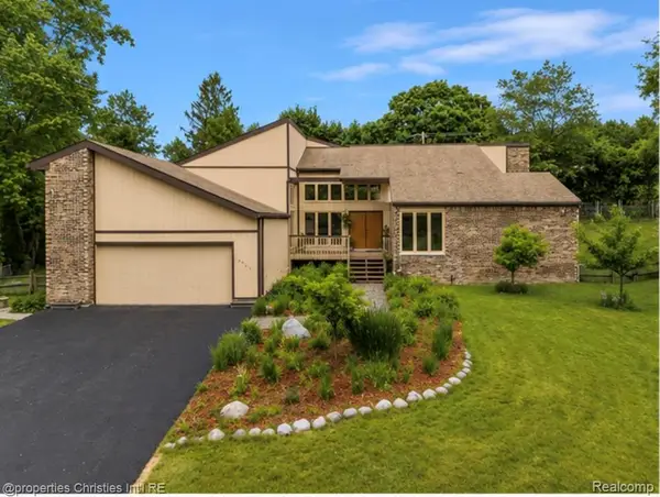 4566 Walden Drive, BloomfieldHills, MI 48301
