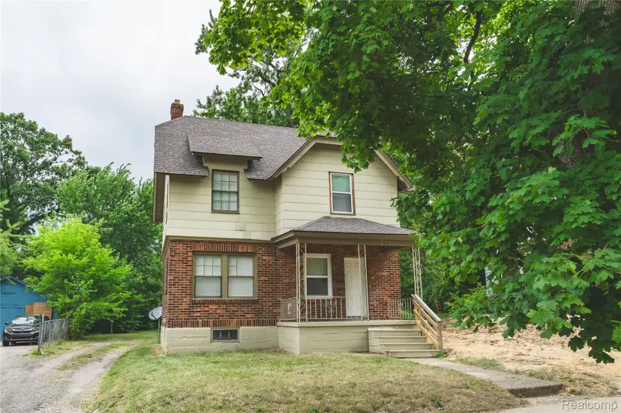207 Oliver Street, Pontiac, MI 48342 - #2