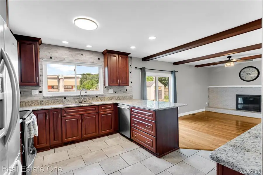 5063 Abington Drive, Troy, MI 48085 - #3