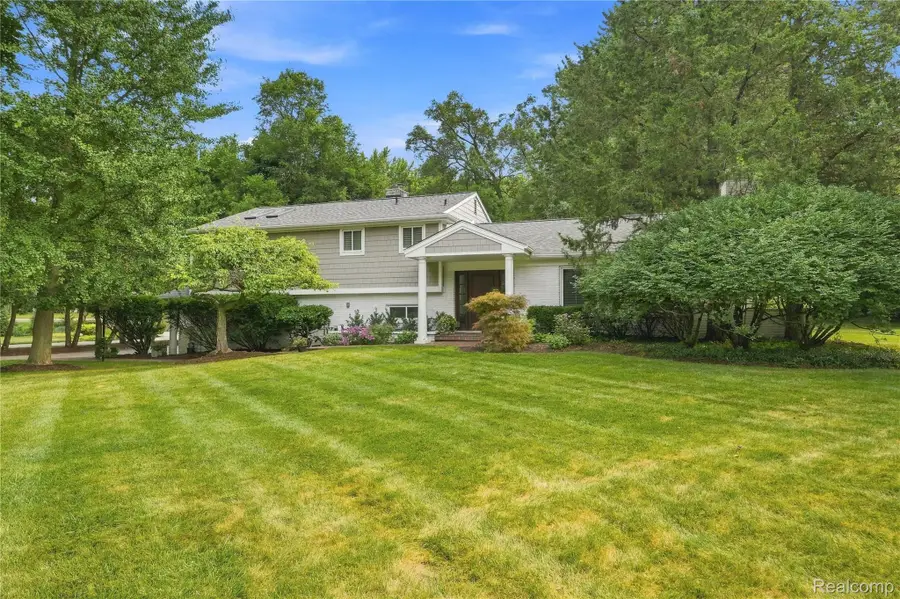 5523 Crabtree Road, Bloomfield, MI 48301 - #2