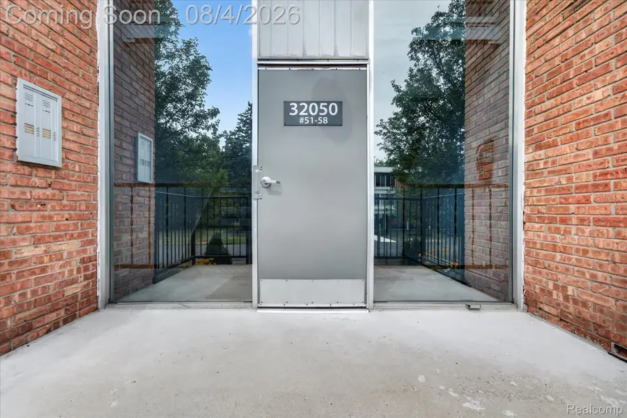 32050 Grand River Avenue #56, Farmington, MI 48336 - #2