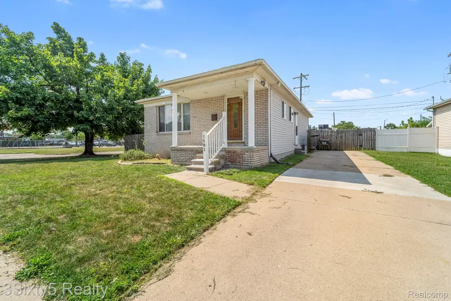 1681 Marion Avenue, Lincoln Park, MI 48146 - #2