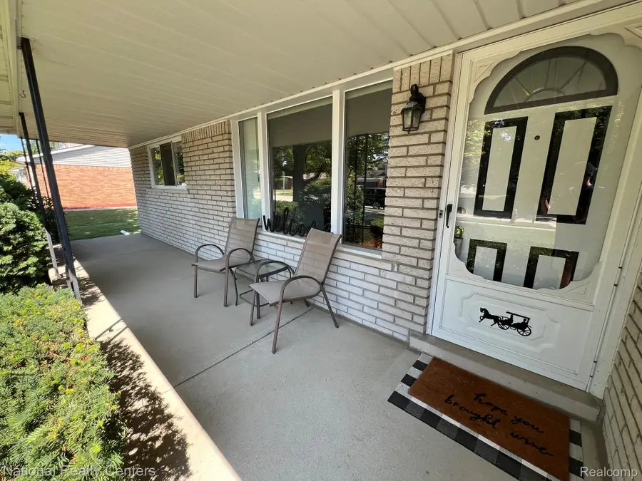 36616 Gardner Street, Livonia, MI 48152 - #2