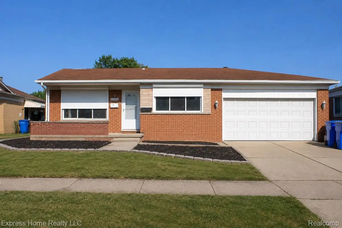 27262 Thomas Avenue, Warren, MI 48092 - #1