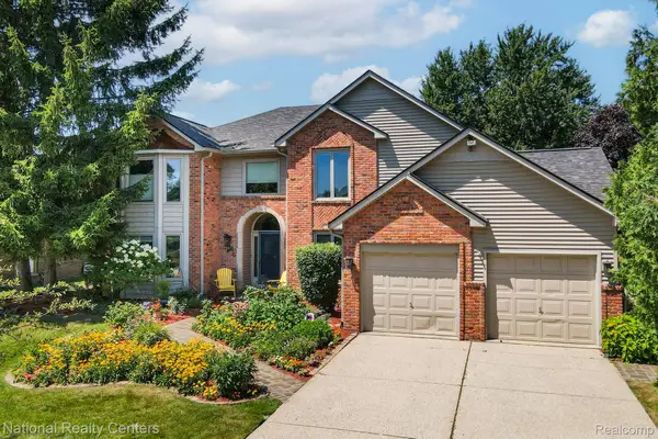 3128 Charlwood Drive, RochesterHills, MI 48306