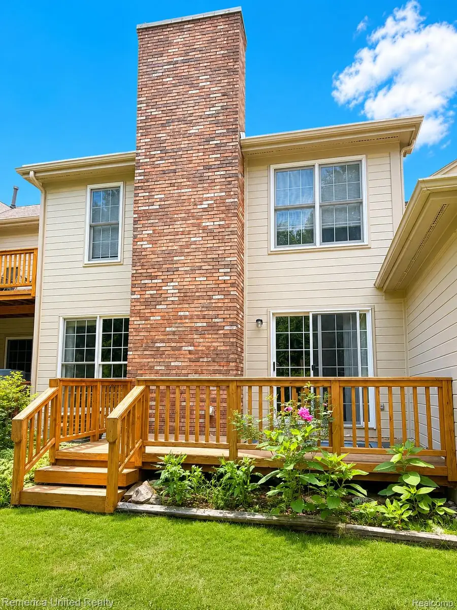 39656 Village Run Drive, Northville, MI 48168 - #3