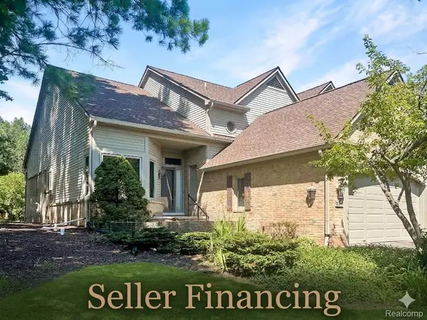 37547 Legends Trail Drive, Farmington, MI 48331