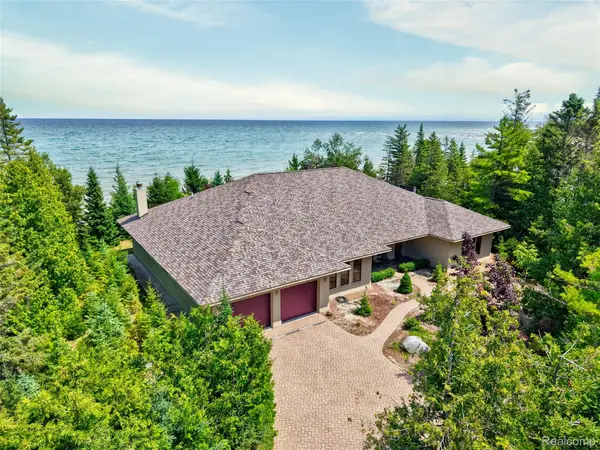 4935 E Grand Lake Road, PresqueIsle, MI 49777
